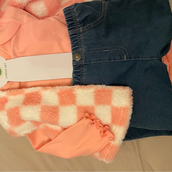 3 Piece Little Me Outfit- Vest/jeans/onsie - Picture 2 of 2